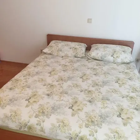 Apartment Apartman Marija Maj - Two Bedroom With A Spacious Terrace *