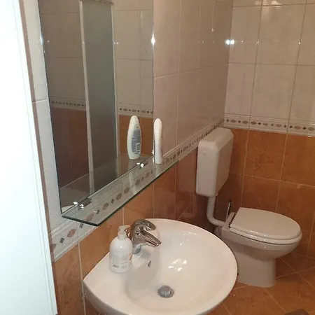 Apartman Marija Maj - Two Bedroom With A Spacious Terrace Apartment