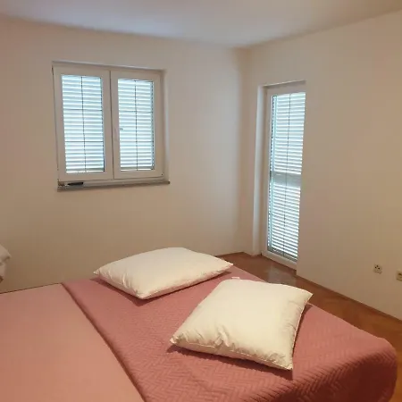 Apartman Marija Maj - Two Bedroom With A Spacious Terrace *