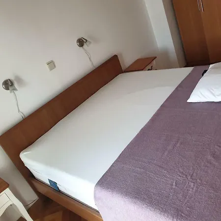 Apartman Marija Maj - Two Bedroom With A Spacious Terrace Apartment *